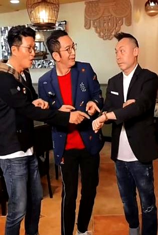 今年1月还跟老友拍视频、看着精神头十足，短短8个月，62岁的资深艺人雷宇扬就因胃癌复发在广州病逝
 

很多老观众熟悉他演的那些经典角色，也听过他的电台节目。这些年他定居广州开餐馆，娶了小自己21岁的内地主播，网上却隔三差五传两人婚变。女方在直播间里甚至公开反问“你哪来的姐夫”，惹得外界议论纷纷，全