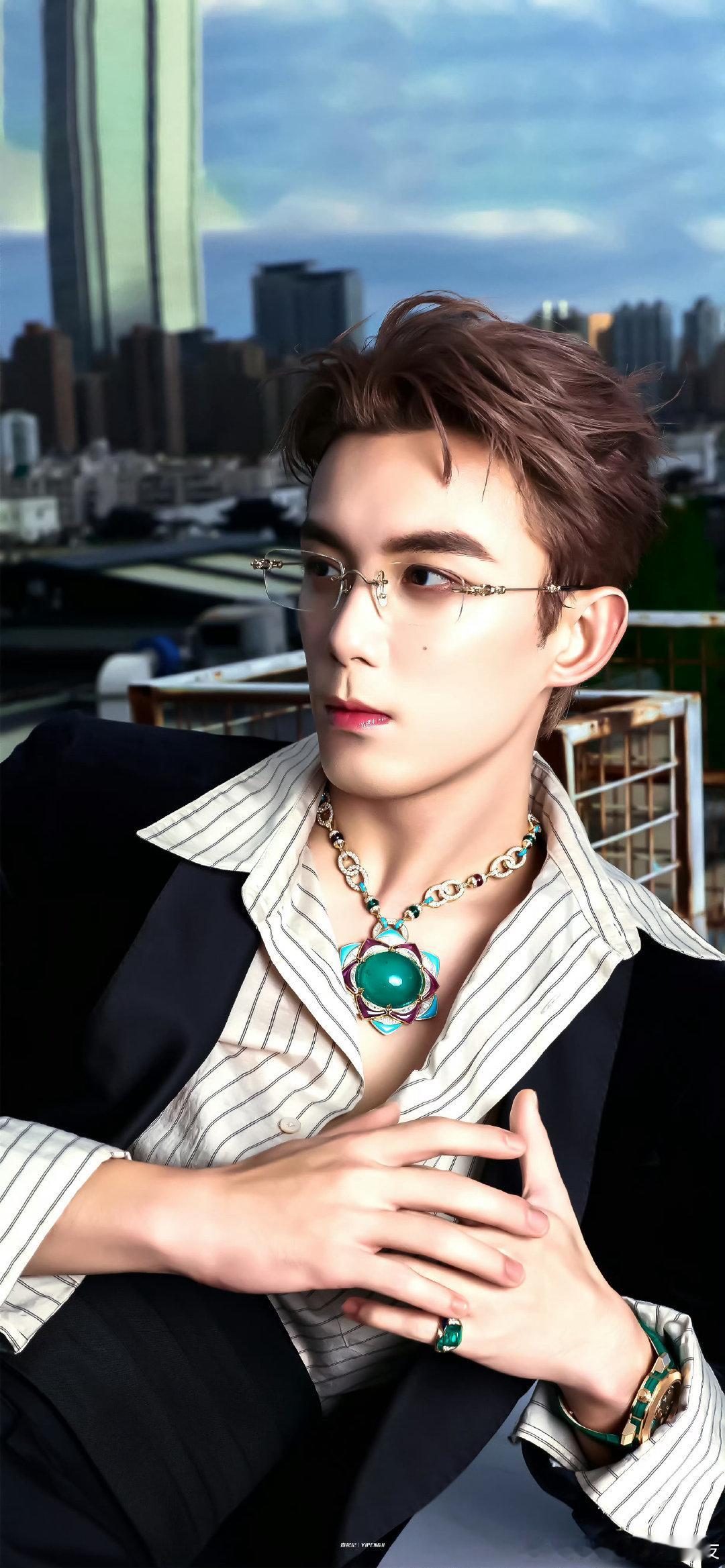 #吴磊[超话]# wl#吴磊电影群星闪耀时# 

你不再是无名的人 台下全是你的观众.

​