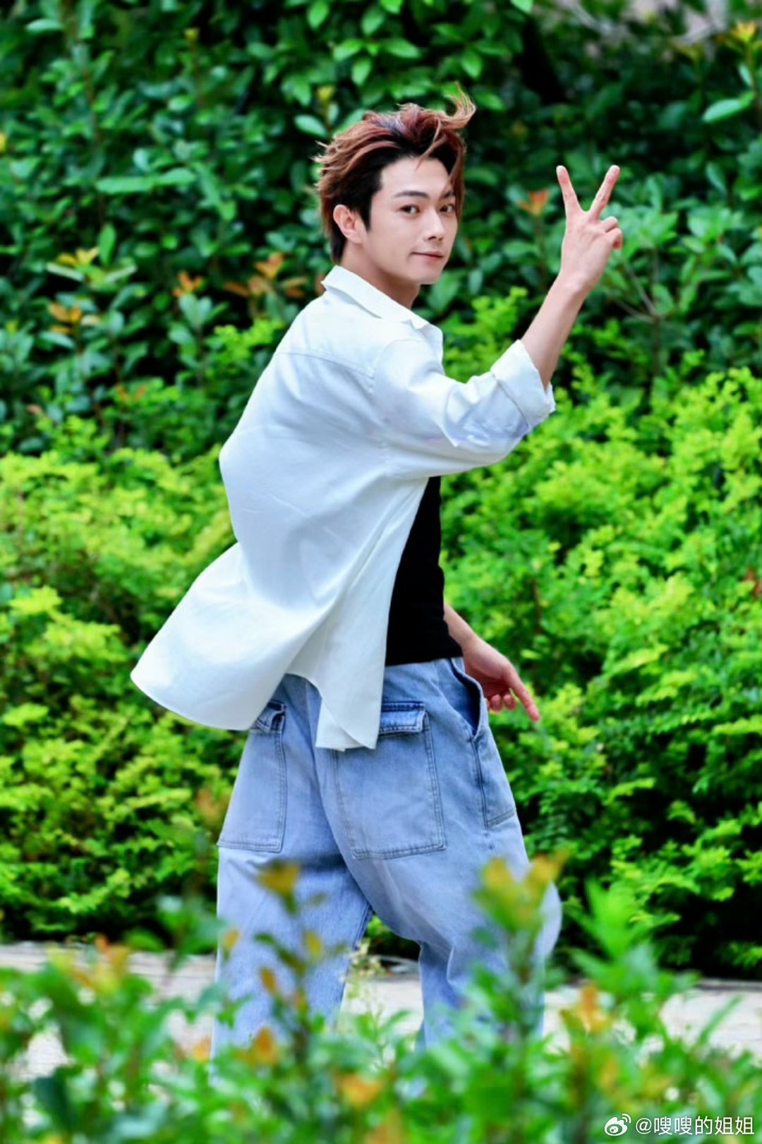 #许凯[超话]##许凯# 一份遥遥无期的想念，只赠予你。 ​