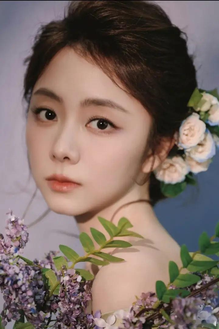 1. 谭松韵和虎牙弟弟当年确实互相有好感过，但狗仔的介入，让两人都感觉被对方利用，彼此闹得很不愉快，双方团队和本人都有过争执互撕。

2. 秦岚心里很感念于正的提携。在《延禧攻略》之前，她事业已经陷入低谷，正是靠着这部剧再度翻红。所以无论于正对外是什么立场，秦岚从来没有说过他的坏话。

3. ​