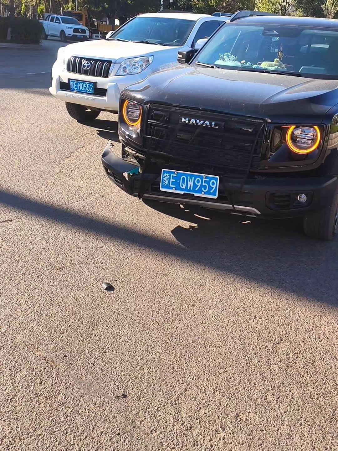 国庆放假女司机都上道了，大家注意点，我已经受伤了😭😭给我上演了一场美式截停。