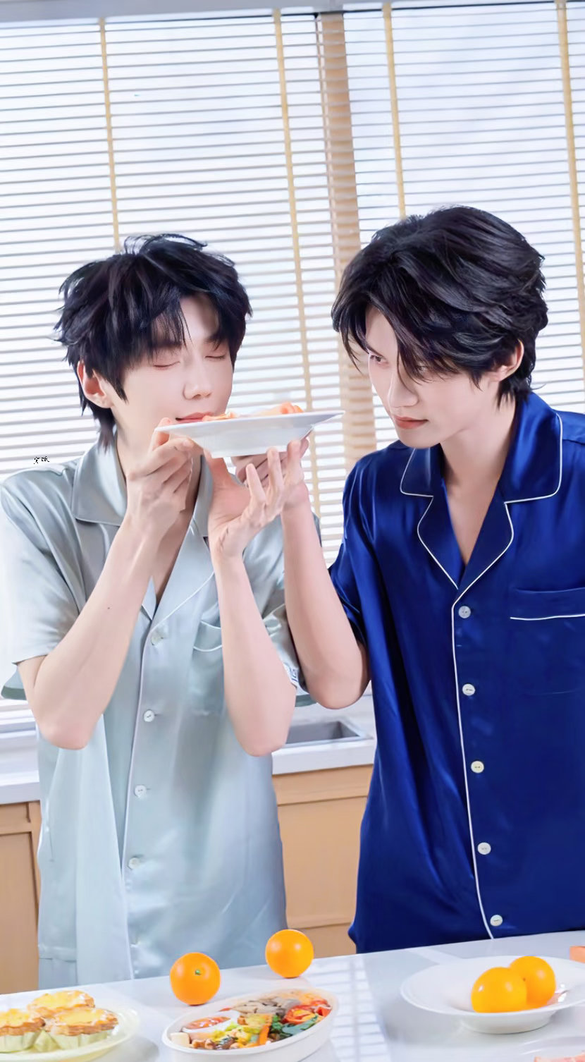 #云熠星河[超话]# 🌌#云熠星河# 

苏一是运河，苏二是侦察机，苏三有路勤为径，苏四是词人，苏武是汉使，苏六是速度与激情6，苏七是小米su7，苏八爱豆的笑容豆没你的甜 ​