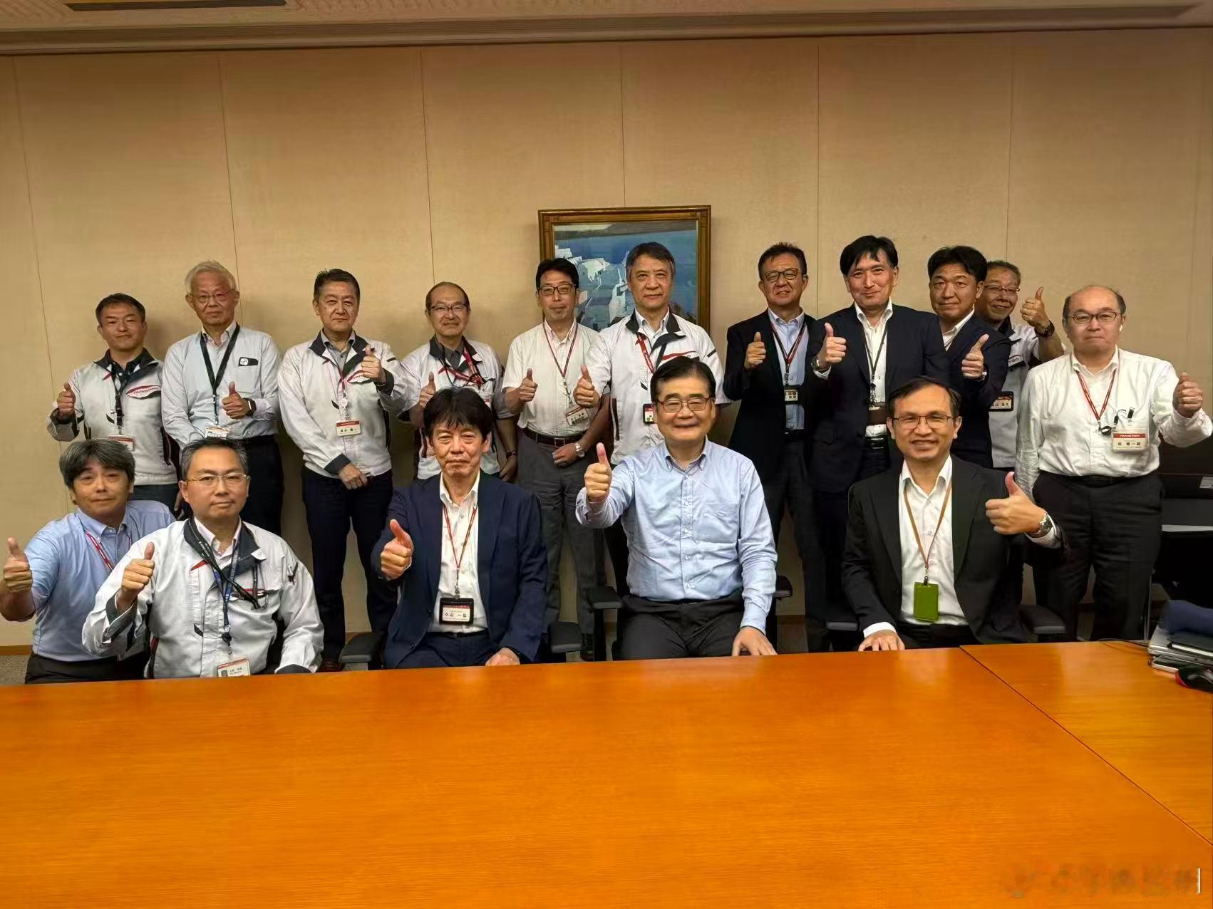 8月27日，我拜访了位于京都府长冈京市的半导体企业新唐半导体日本株式会社（Nuvoton Technologies Japan），举办了中国认知研讨会。约20位企业经营干部不仅认真倾听了当下中国发生的巨大变化，还提出了诸多犀利的问题。我深切感受到，近几年来，中国半导体及相关周边产业不仅实现飞速发展，更正在发生 ​