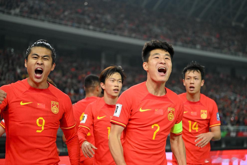 百场仪式北京时间6月9日晚19点35分，中国男足将在浙江金华体育中心迎...