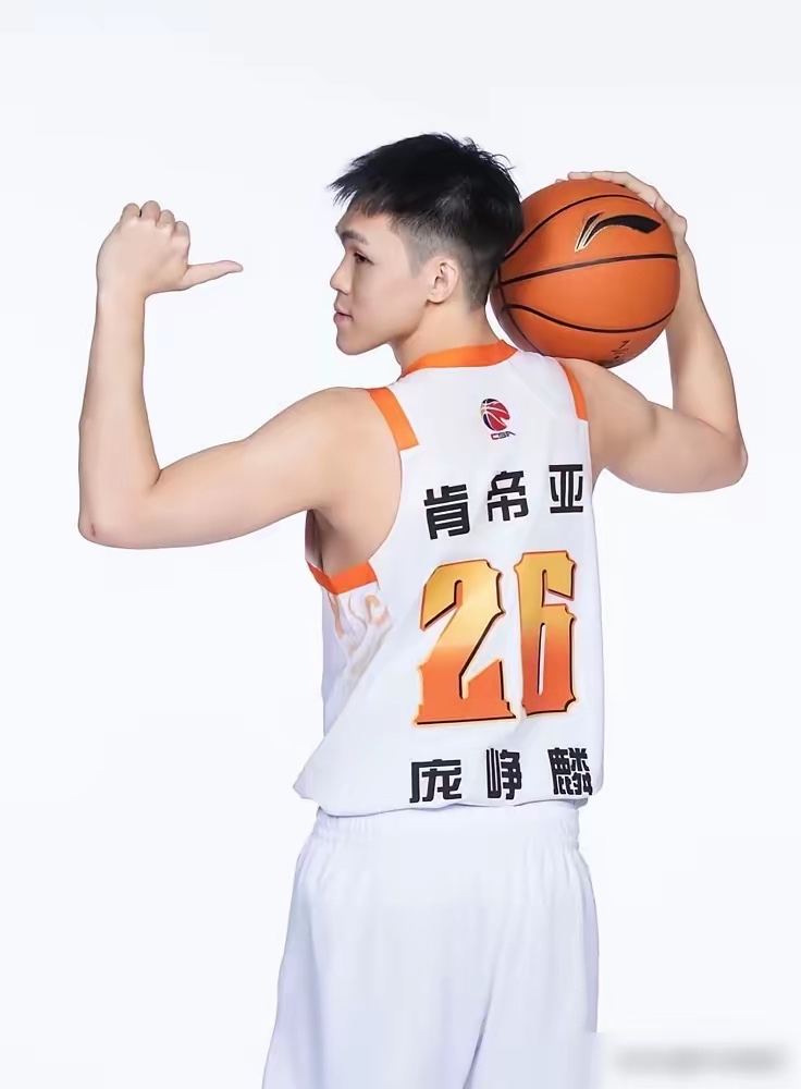 CBA三位绝佳广西球员，庞峥麟，廖三宁和崔永熙，其中庞峥麟让我每场必看...
