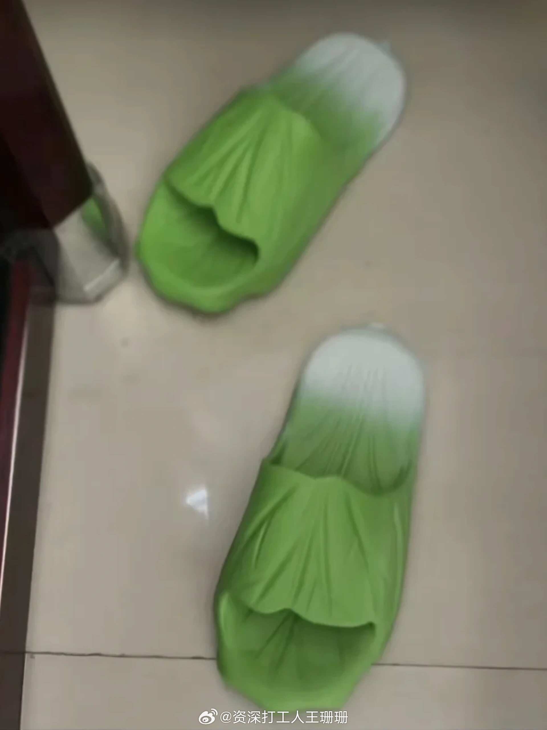 我妈终爱买各种大白菜的东西 每次拆快递就像在拆盲盒，你永远不知道下一件...