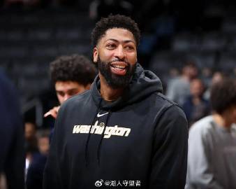 TA记者Josh Robbins报道，安东尼-戴维斯与奇才队之间的续约...