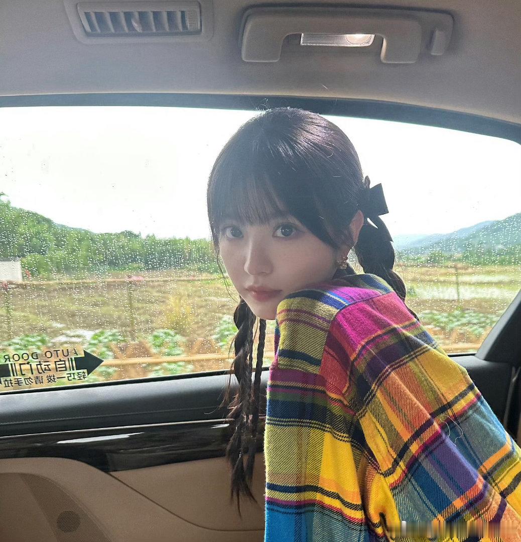 #田曦薇[超话]#  这世界大的让你很难不旅游
#田田向上##田曦薇# ​