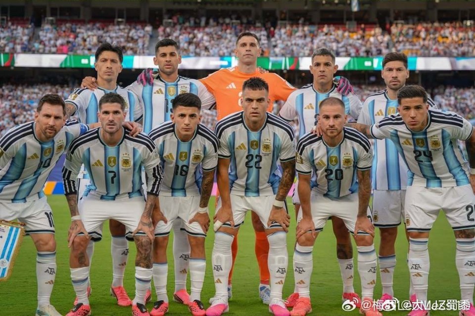 伟大的梅西，39岁，第五次世界杯🏆 之旅，对阵阿尔及利亚，以松驰且积...