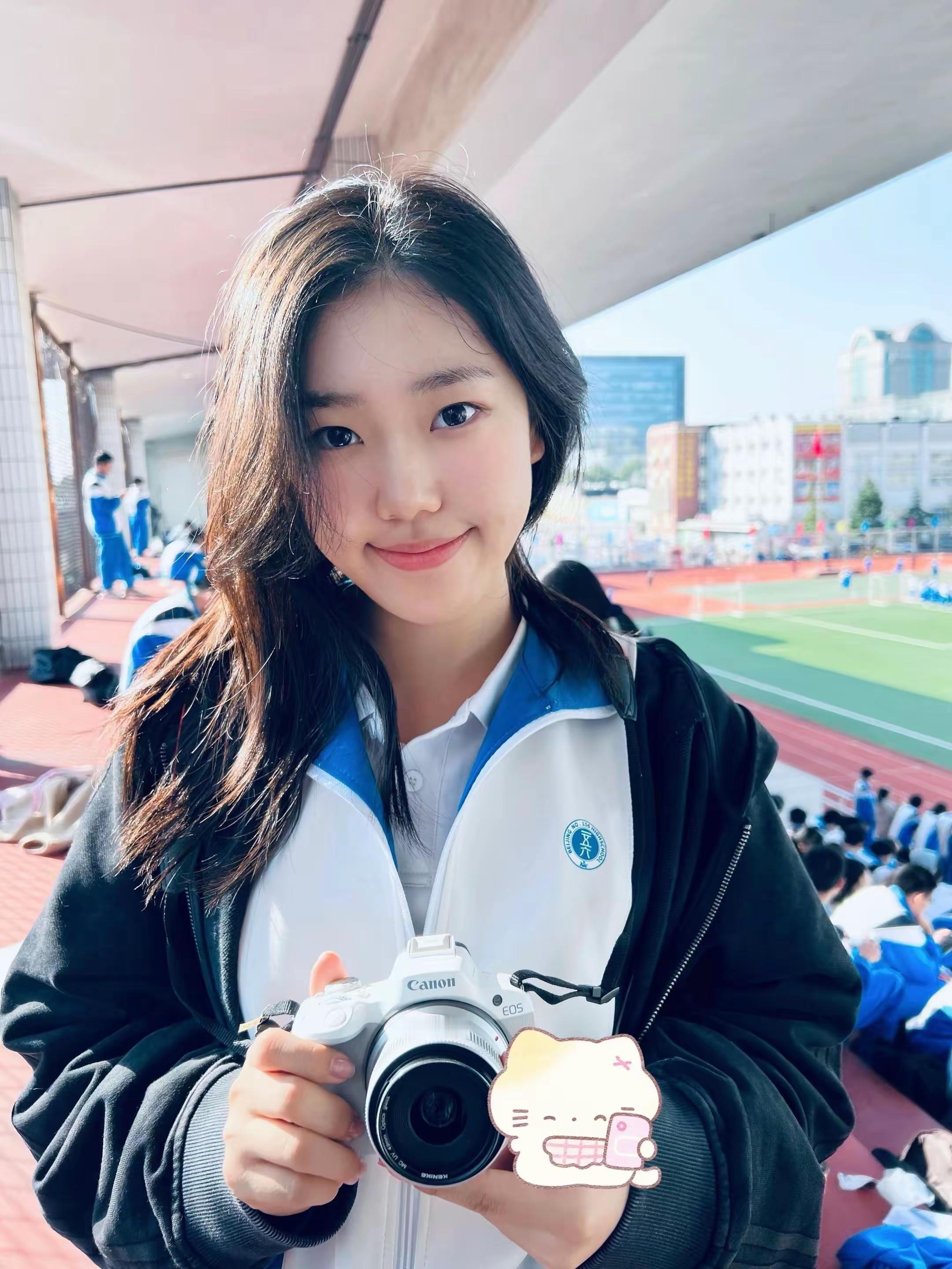 青春校园，少女与相机，记录美好时光