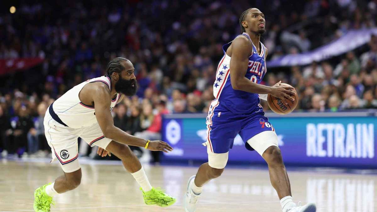 #NBA[超话]#直接打脸！马克西驳斥史密斯爆料：我从没去里弗斯家哭诉哈登

76人逆转骑士一战，马克西与哈登场上发生推搡。名嘴斯蒂芬·A·史密斯爆料称，马克西对哈登的不满源自2023年季后赛，当年哈登发挥拉胯，马克西还曾到里弗斯家中哭诉。

马克西直接在社媒辟谣，表示自己从没去过里弗斯家。本场76人 ​