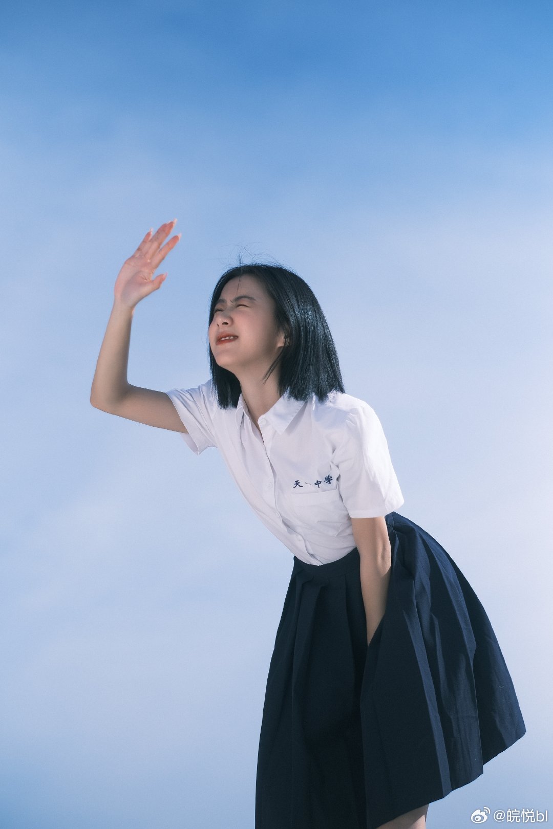 #包上恩[超话]# bse#包上恩窈窈有期# bse#包上恩任瑶期# 

星子撞见你，忙偷把满膛柔光全往你身上倾

​