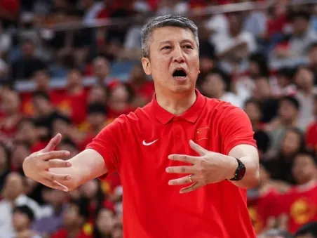 郭士强谈中国男篮热身赛，他表示:“这三场热身赛达到了我们的目的。杨瀚森刚刚归队，需要赶紧磨合，还有10天就打世预赛了。我们的队员确实有疲劳的情况，因为我们已经打了3场热身赛，而且强度不低。”

郭士强对于三场热身赛给出了积极的定性，认为整体已经达到练兵目的。杨瀚森刚刚归队，留给全队磨合 ​