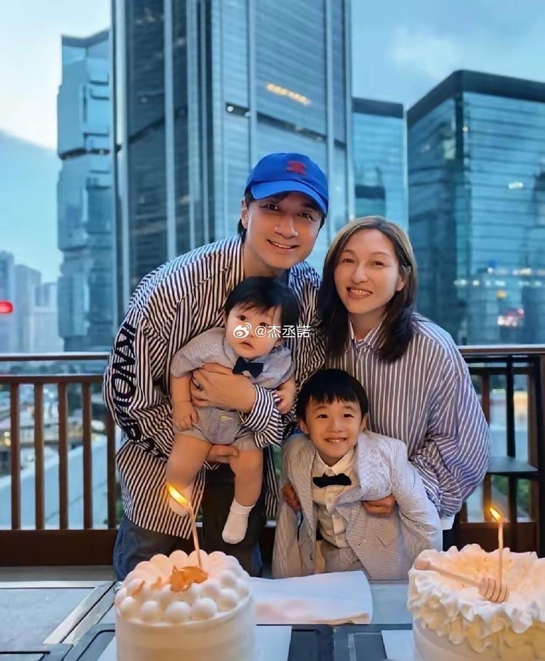 古巨基老婆陈韵晴，52岁头胎，57岁又生了二胎，这概率是中彩票了吧 ​