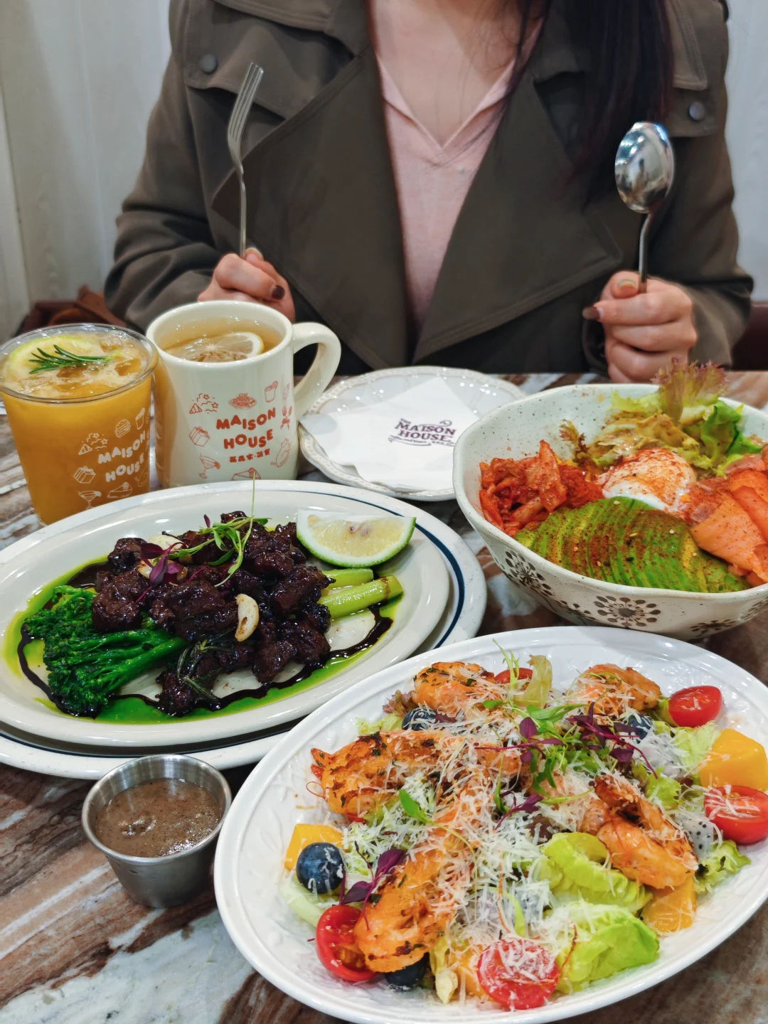 同济路，被问爆的幸福感食堂🥗