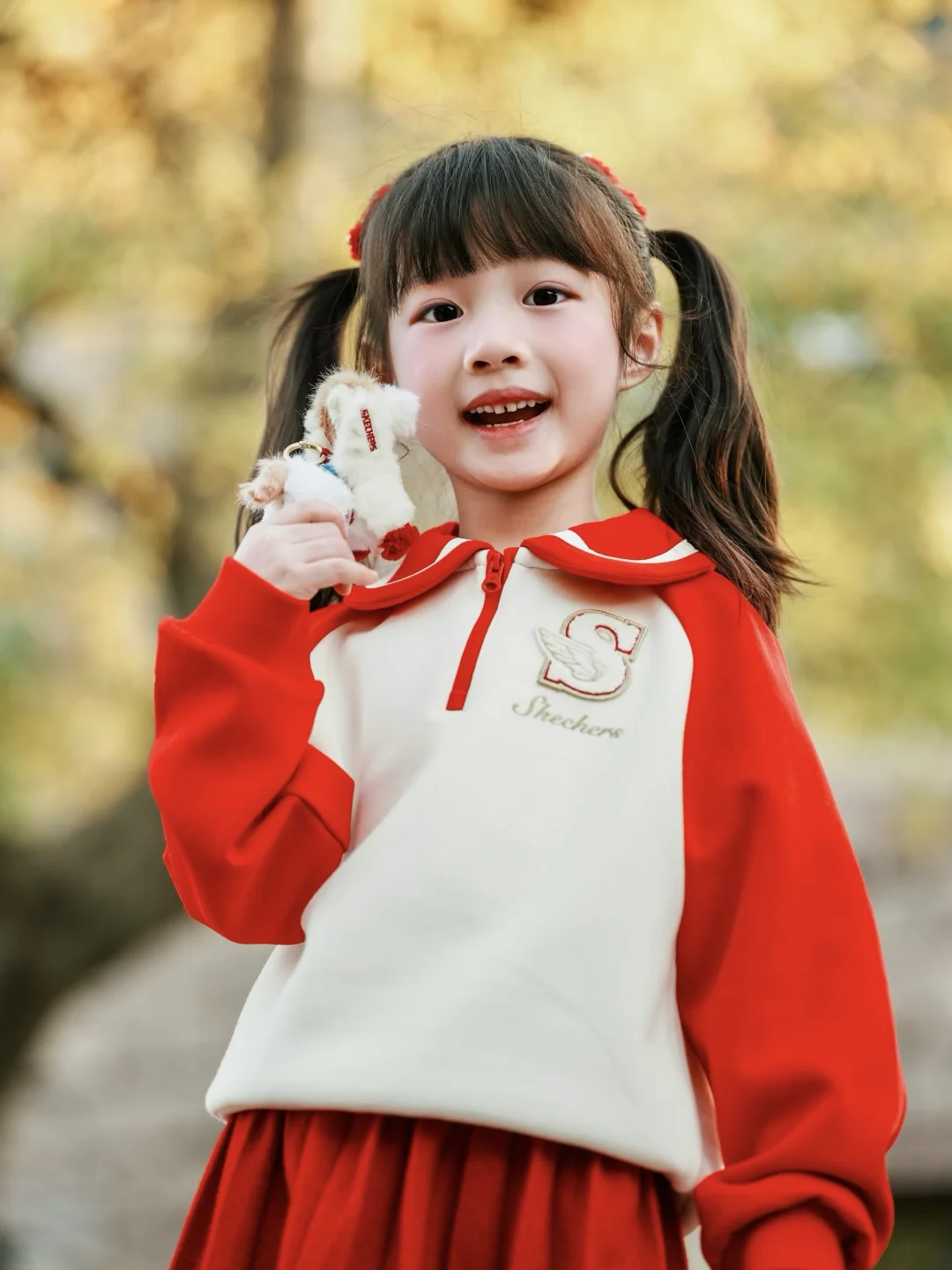 进来学‼️存一些氛围感新年照的拍照姿势～