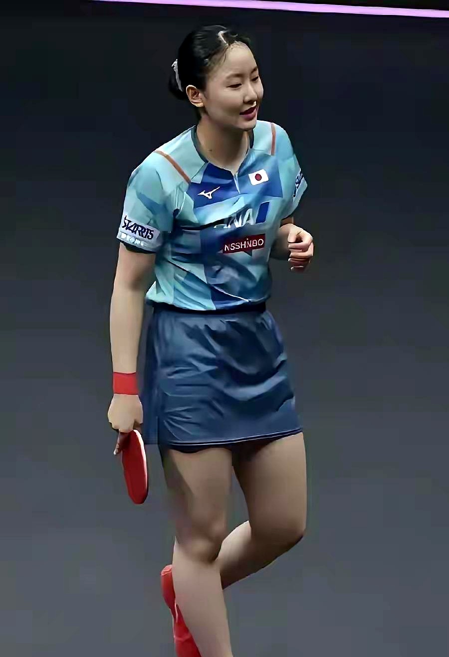 18岁长成25岁的骨架，30岁的心态，张本美和往赛场一站，那股子沉稳劲儿确实不像