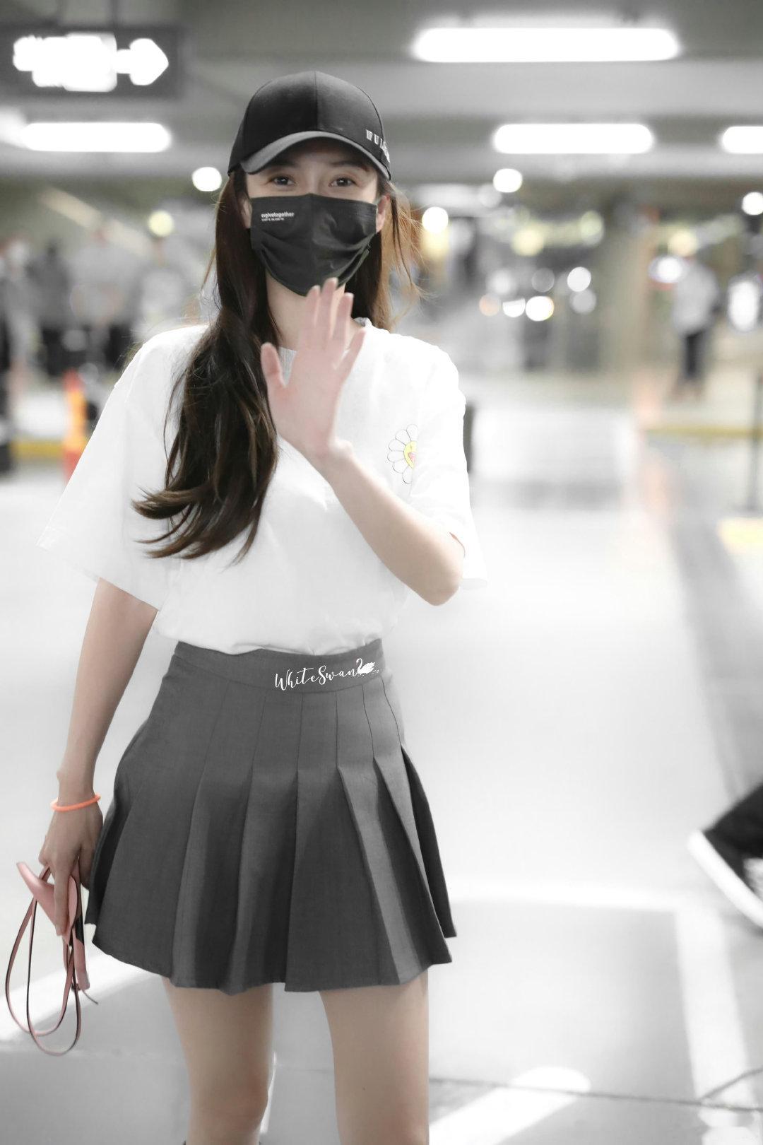 #angelababy#[期待]#杨颖# 

一些可可爱爱被镜头捕捉到的瞬间 ​