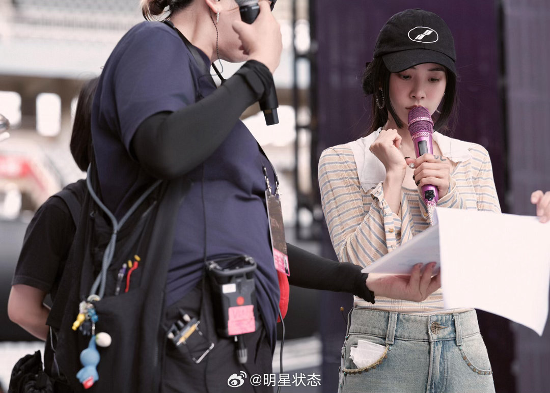 南昌彩排被热到小脸通红的小兔子一枚 ​