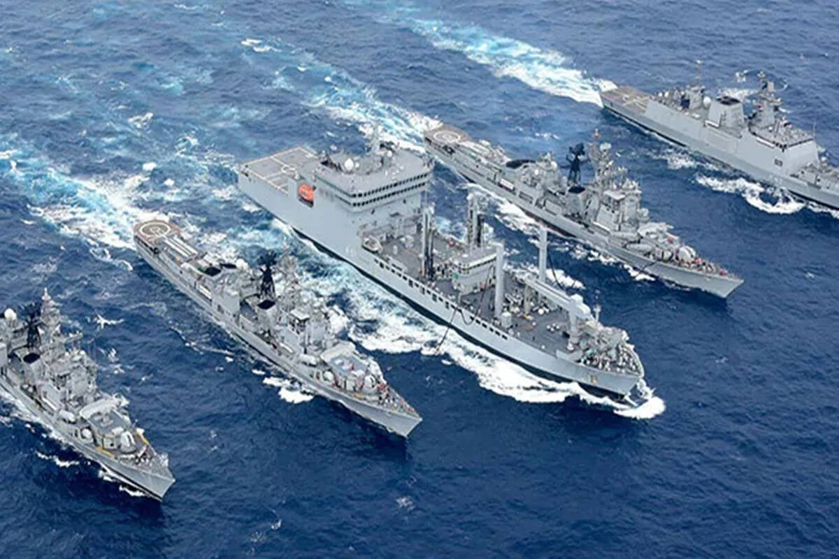”印度海军战舰与巴基斯坦海军战舰，在阿拉伯海撞击。当地时间2026年9月16日，印度媒体报道称，2026年9月15日深夜，北阿拉伯海公海海域，印度海军的一艘军舰，与一艘巴基斯坦海军军舰发生撞击，没有造成印巴海军人员伤亡，也没有对双方军舰造成重大结构性损伤，两舰随后驶离了现场。

印巴这对老冤家，几十