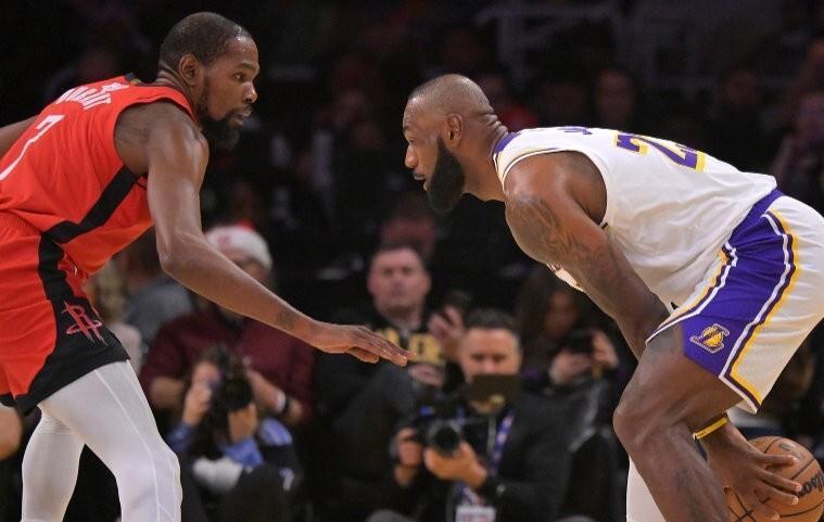 根据2026年NBA季后赛的实际情况，如果没有凯文·杜兰特，休斯顿火箭...
