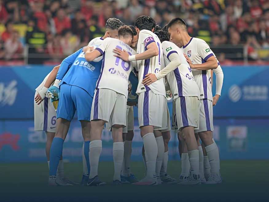 随着蓉城0-1津门虎，你不得不承认以下四个不争的事实：
​1、成都蓉城，有史以来含金量最低最低最低的冠军，没有之一！无论怎么看，成都蓉城都配不上冠军，唉！
​2、这个赛季，国安不被扣分、赛季初不被黑的话，真有可能拿个冠军，没办法，全靠同行衬托。
​3、天津津门虎值得称赞，不但保级非常专业 ​
