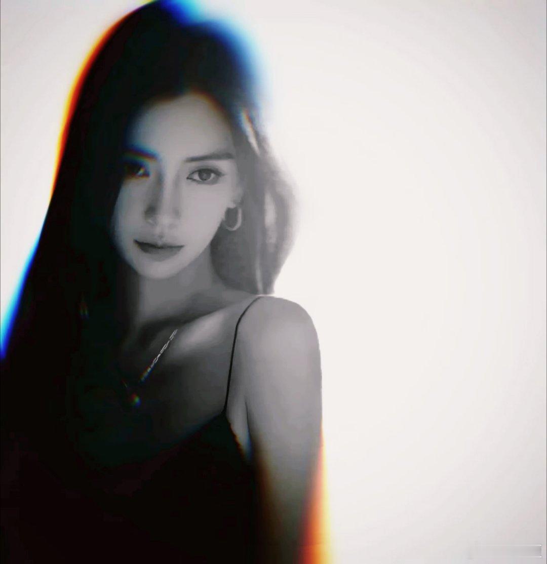 #angelababy[超话]# [兔子]#angelababy#

一个好的恋人 堪比十个心理医生^>⸝⸝⸝⸝