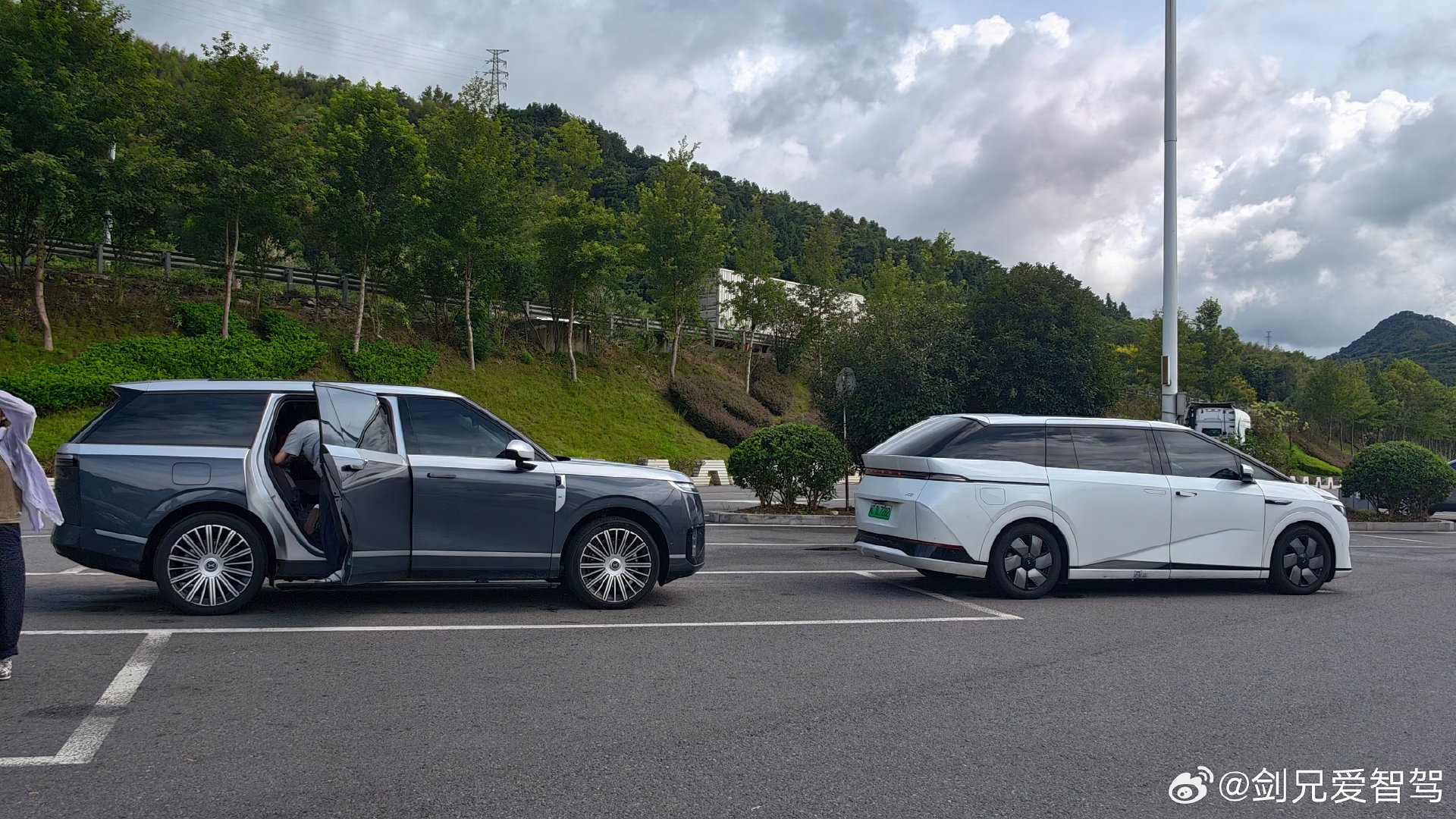 小鹏GX这个智驾绝了！#小鹏汽车[超话]##小鹏汽车#  ​