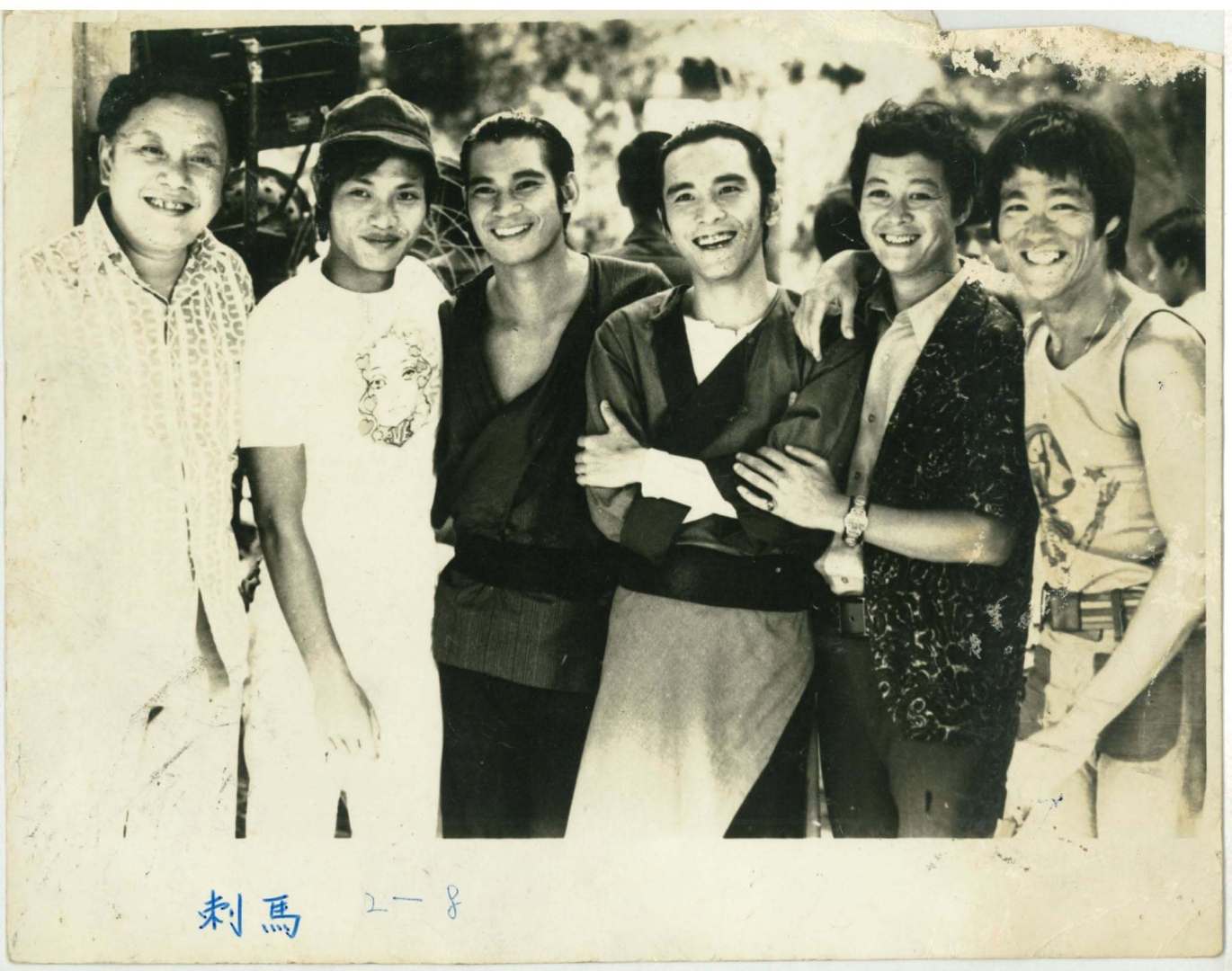 张彻、王钟、陈观泰、姜大卫、小麒麟和李小龙，如今只剩下姜大卫一人了，令人唏嘘。#我在微博聊电影# ​