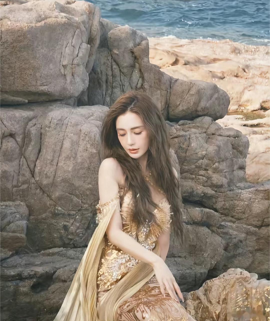 #angelababy[超话]#  [兔子]#杨颖# 

喜欢听歌 喜欢旺仔牛奶 包括你ฅ ˃̵ ֊ ˂̵ ฅ

​
