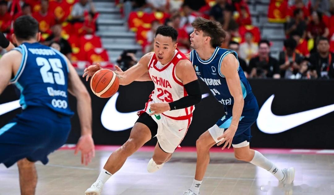 中国男篮83-78乌拉圭热身赛｜完整总结与评述赛事时间：8月13日佛山...