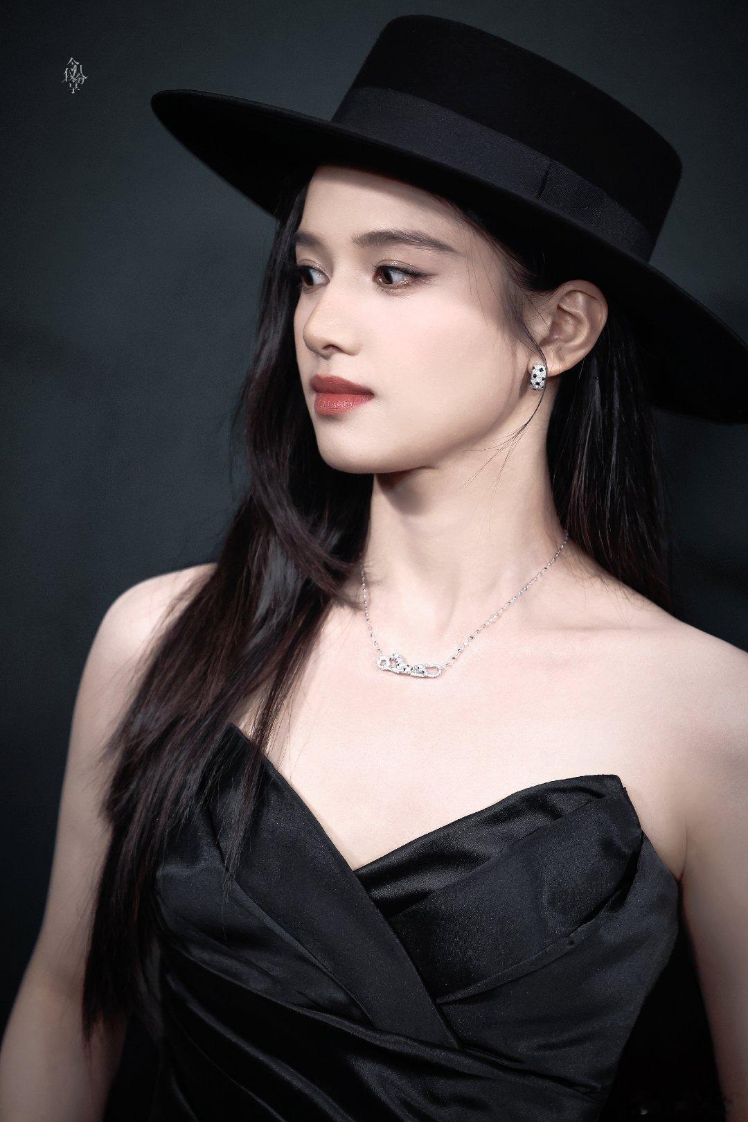 #张婧仪[超话]# zjy#张婧仪代言比亚迪秦max# zjy#张婧仪比亚迪秦max代言人# 

𝑁𝑖𝑐𝑒 𝑡𝑜 𝑚𝑒𝑒𝑡 𝑦𝑜𝑢!我逃过了三分钟的热度和新鲜感的死循环来爱你。

​