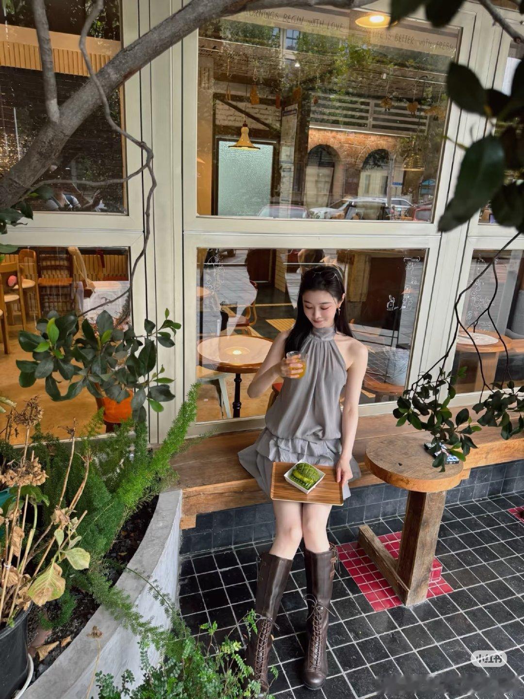 #宋轶[超话]##宋轶谢柔甲#[爱慕]sy#宋轶 豹隐南山# sy
喜欢的东西很贵，喜欢的人很完美，恰好，喜欢的人是你。
宋轶｜谢柔甲​