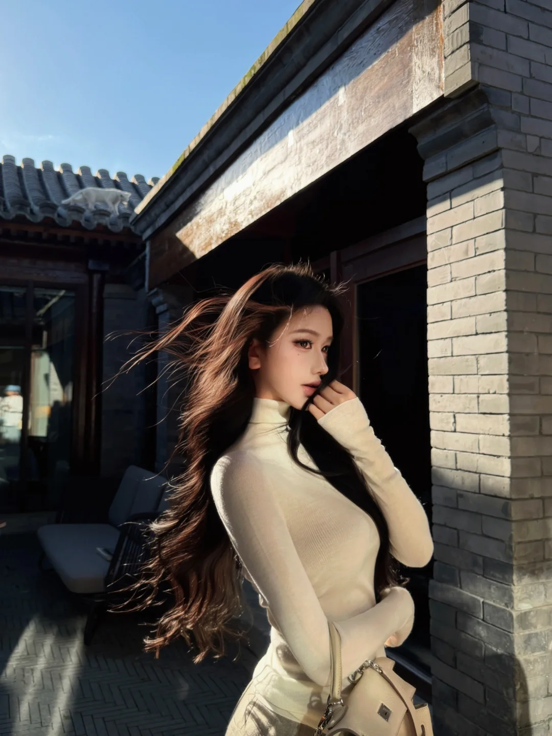 感受停在我发端的指尖