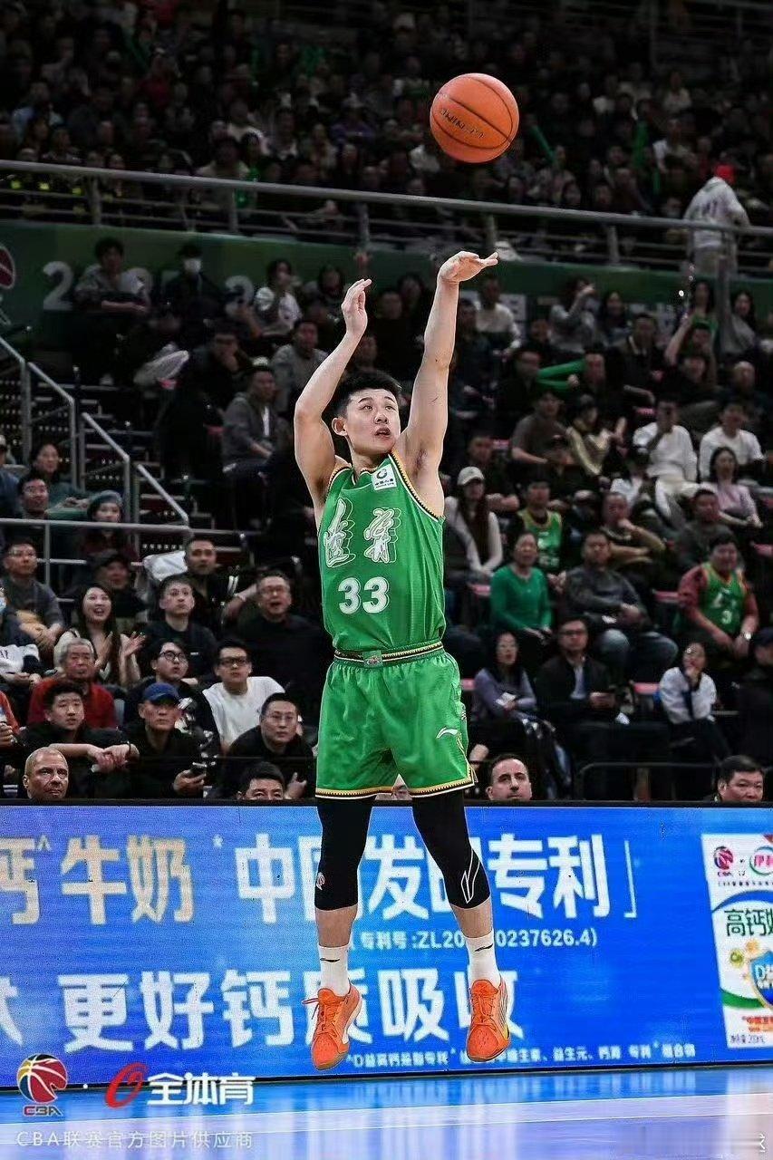 感谢两个赛季的付出，未来一切顺利[作揖][作揖][作揖]

#辽宁男篮##王岚嵚加盟山东男篮##王岚嵚# ​