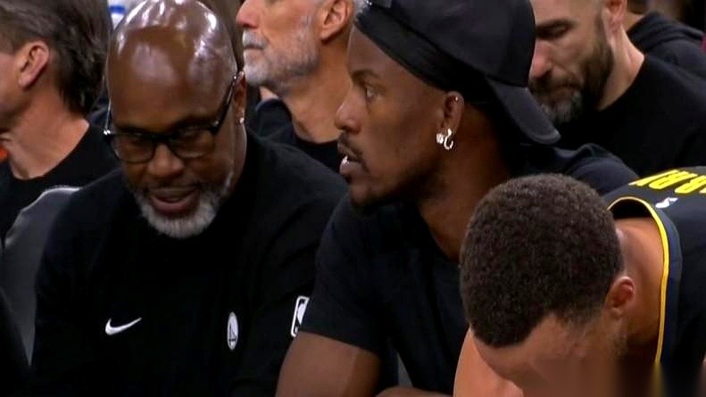 勇士去年那笔交易，现在看真是拍大腿！为了个西部半决赛，把浓眉活生生拱手...