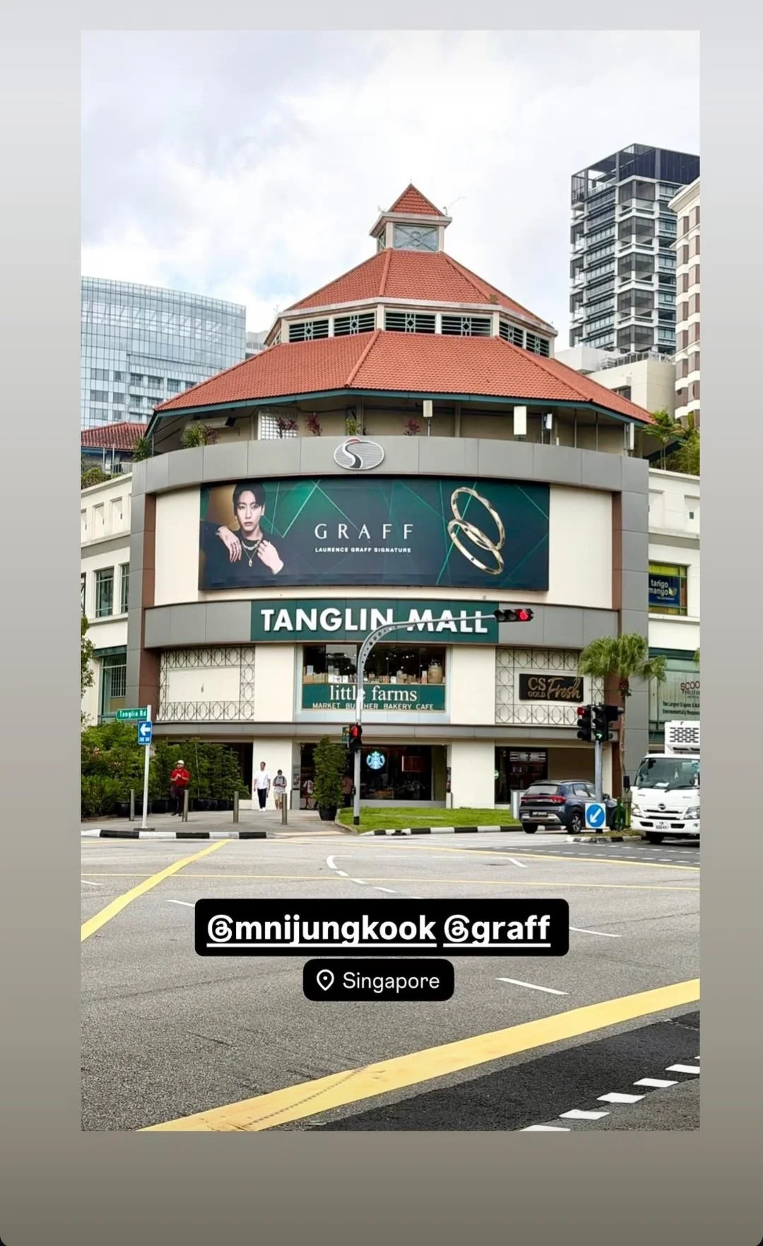 新加坡格拉夫公关账号通过Instagram快拍分享了新加坡东陵购物中心...