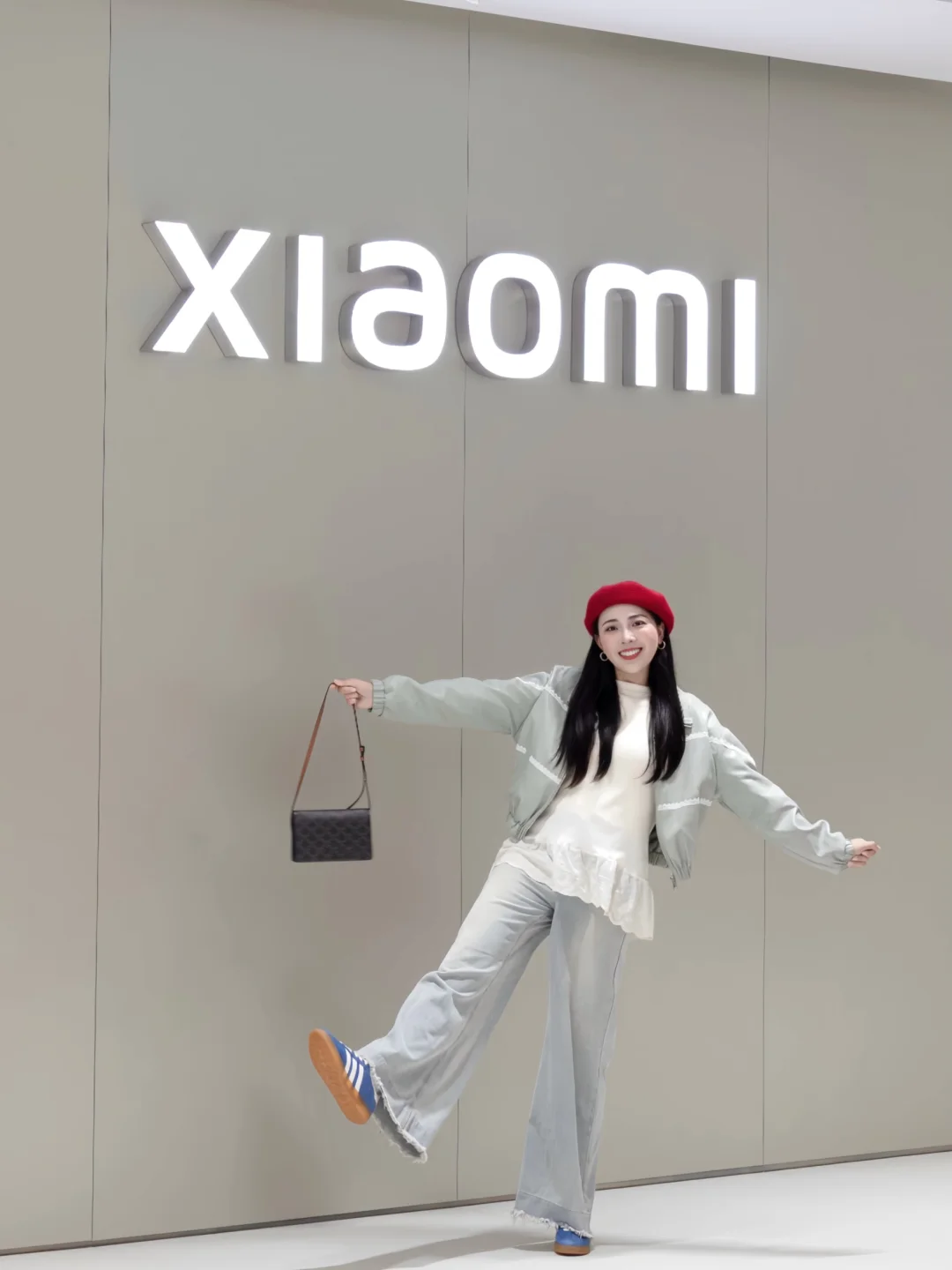 谁懂啊！逛个街的功夫就被小米YU7硬控下单了