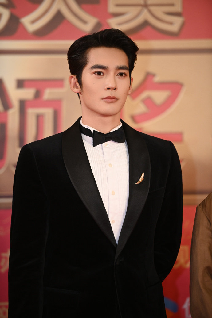 恭喜张裕经典焕新·全球品牌代言人领衔主演的《我的阿勒泰》获第35届“飞天奖”优秀电视剧奖，并获得优秀男演员奖提名！
踏踏实实做事，功到自然成，期待于适更多好作品！#于适yosh[超话]##飞天奖# ​