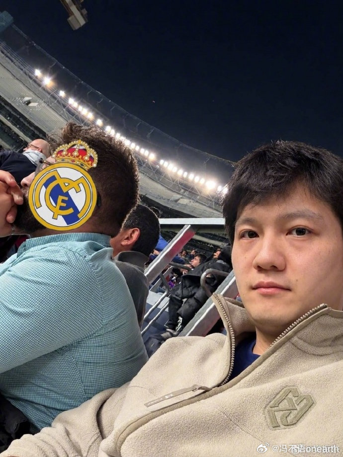 四舍五入郑钦文和樊振东同场了[不愧是你]

#郑钦文观战皇马vs巴萨# ​​​​#郑钦文观战国家德比# ​