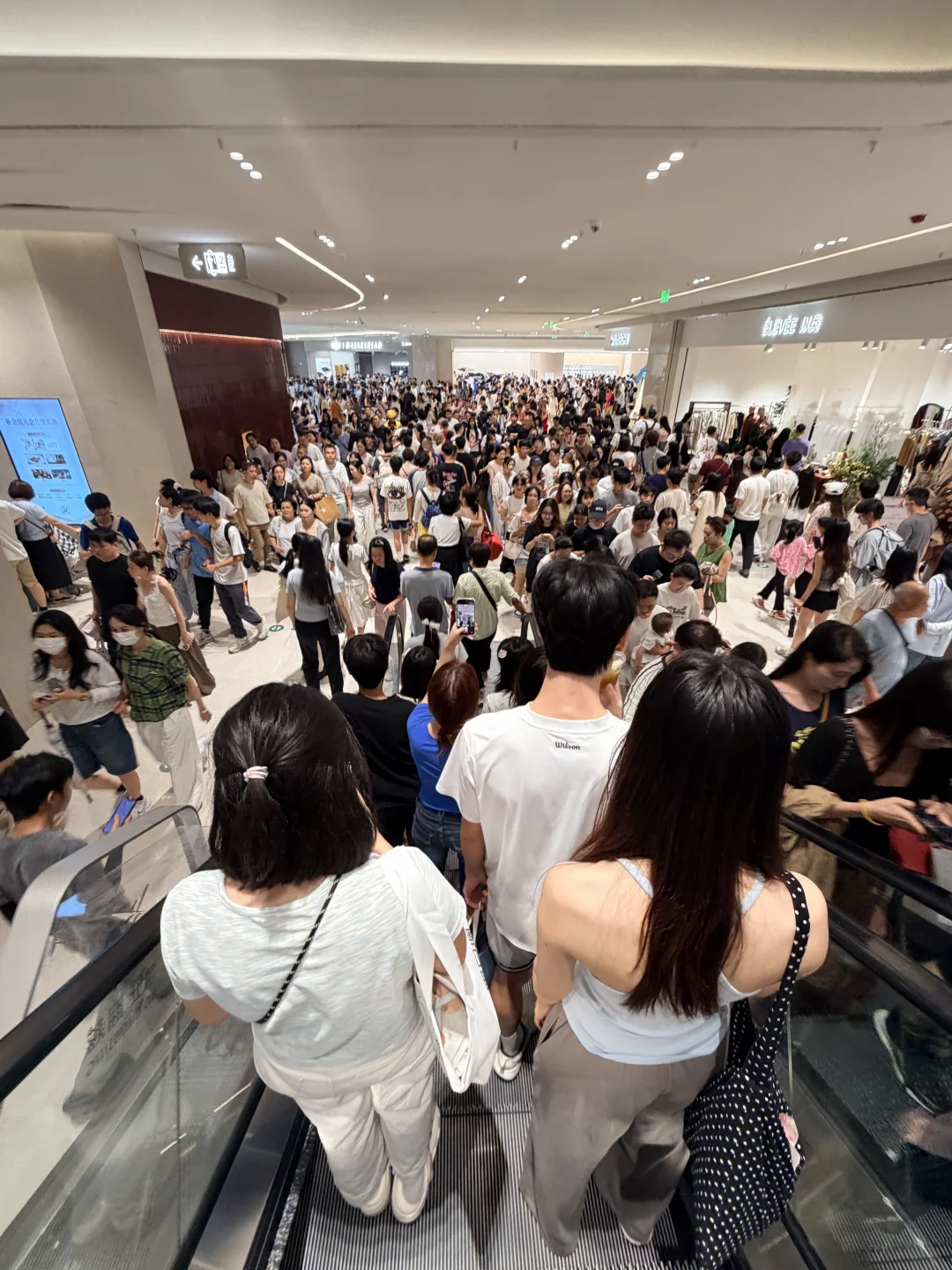 10.2攻打白鹅潭万象城实况😨
