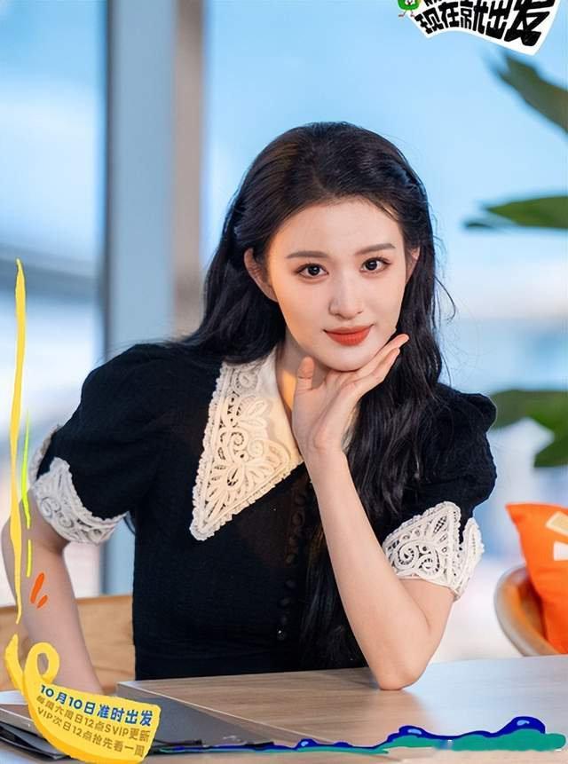 #王楚然演翻白眼#
王楚然作为新女常驻加盟《现在就出发4》，真的又发现了一个逗比有趣的灵魂👻

玩游戏时会全力投入，做饭翻车时大方自嘲，不端架子、做事勤快，温柔又有梗，和全员互动自然松弛，与大家适配度100%[比耶] ​