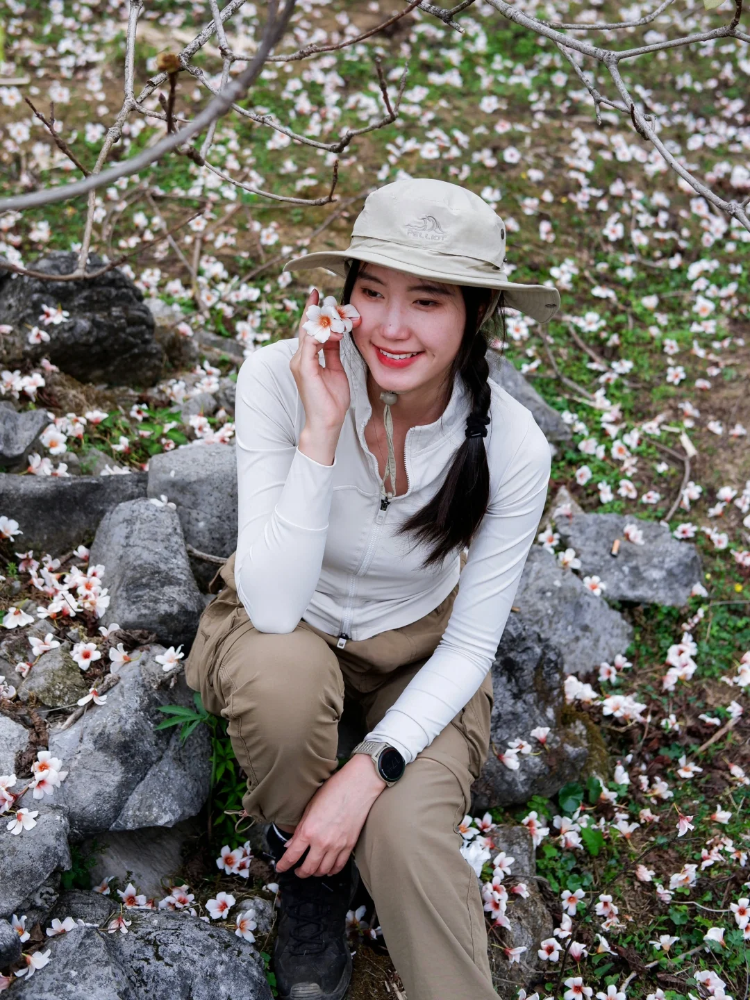 山尖村的油桐花年年开，我会年年来