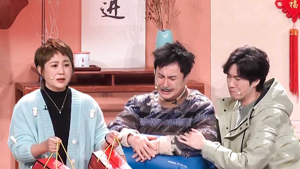 马丽被指假唱，热搜挂了一阵。说句实在话，马丽是实打实的演技派，春晚小品年年稳，逗得全国观众前仰后合，唱功可能不如专业歌手，但被扣假唱帽子还是冤。现场音效复杂、耳返出问题，都可能造成对口型的误会，真唱的人未必每一个瞬间都对得上口型，这点该给点容错。观众可以宽容紧张和瑕疵，但不能容忍敷衍，这是底线。不过