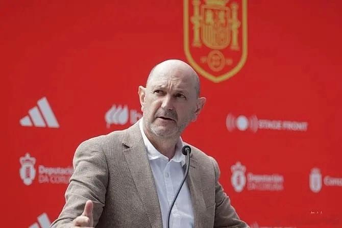 西足协力挺德拉富恩特长期执教，笃定承办2030世界杯决赛正值西班牙队全...