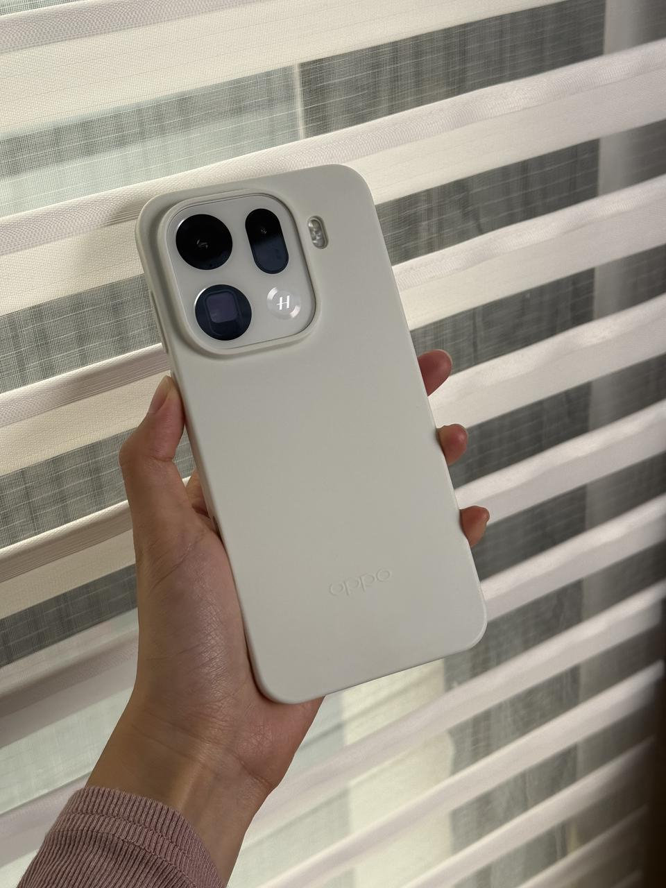 不得不说 OPPO Find X9 Pro 这个久用保养挺有意思，每隔一段时间就自动优化，释放内存、清理存储空间，还会识别长期不用的应用。每次跑完优化，都让我觉得它再战几年完全没问题。 ​