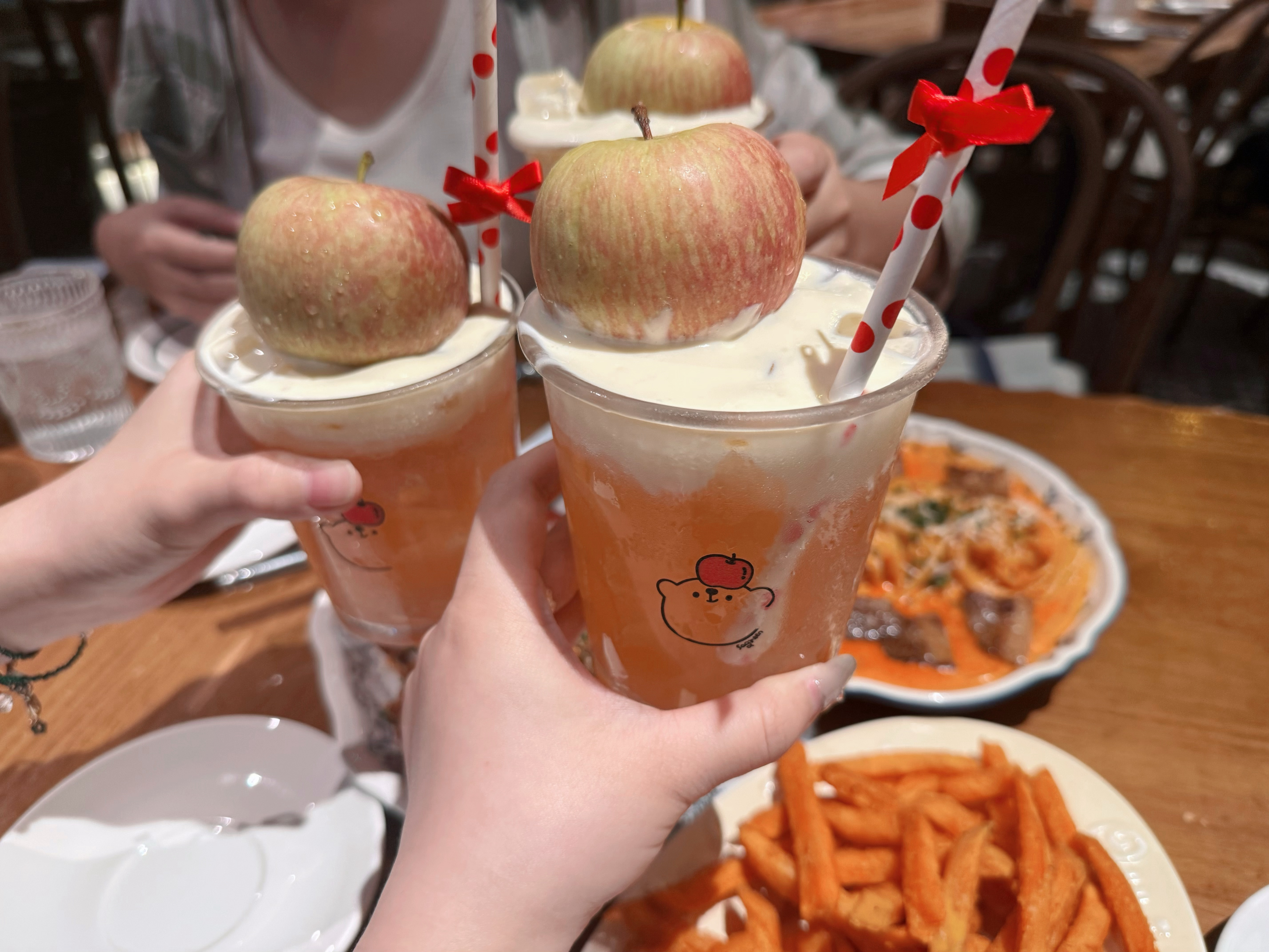 九月快结束了，先发一下八月的图[柯基]八月最佳颁给我的人生格言之算了酒和最会挑店的梨总严选[干饭人] ​