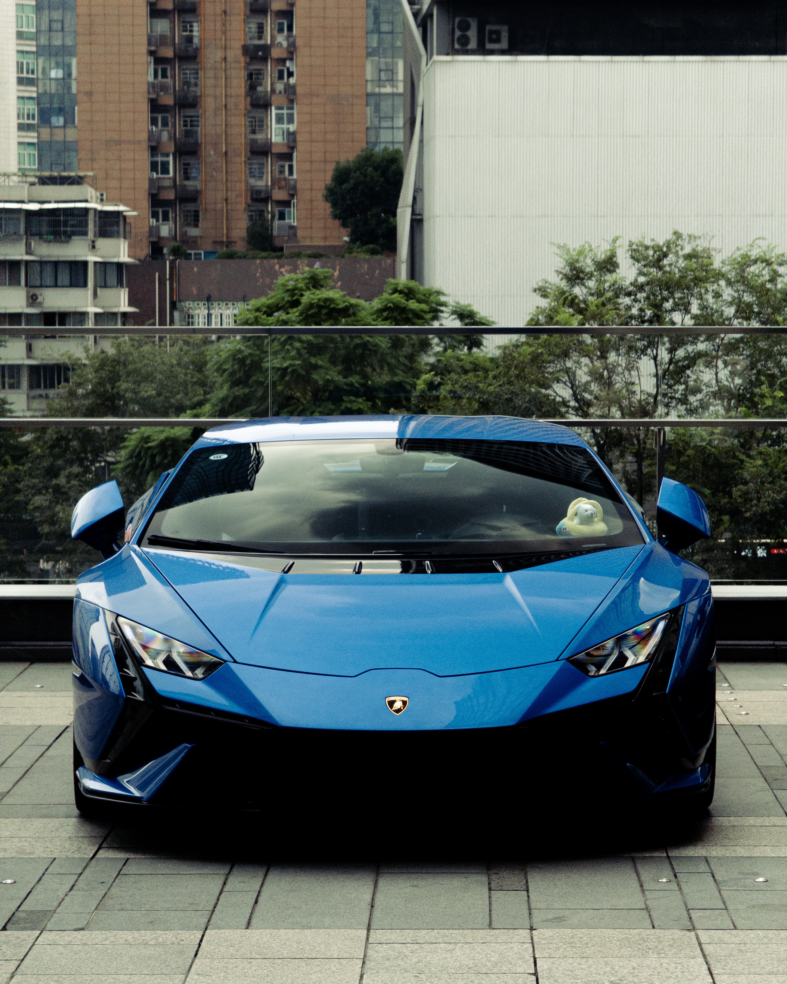 #蓉城车摄#
兰博基尼Huracan Tecnica
感觉这车就是把前代（如EVO RWD、RWD、Performante……）融合在一起，远看特别像Performante，出彩的地方在于极具侵虐性的前脸+极具立体感的车尾[good] 
不知道新款小牛Temerario实车看起来怎么样，期待早日拍到
#cars01豪车拍##兰博基尼huracantecnica#
  ​