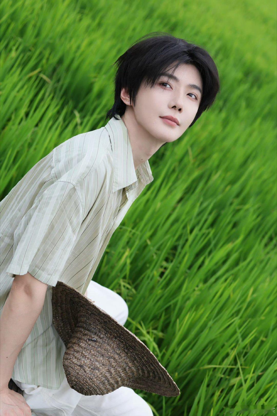 #郝熠然# hyr#郝熠然0912生日快乐# 
明天开始恢复做数据女工了，新直播还没有补课，这个周末应该很愉快[老师爱你]

​