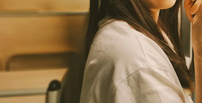 感情这东西，真像一团迷雾，从古到今谁能参透？情歌就像一把钥匙，帮我们探...